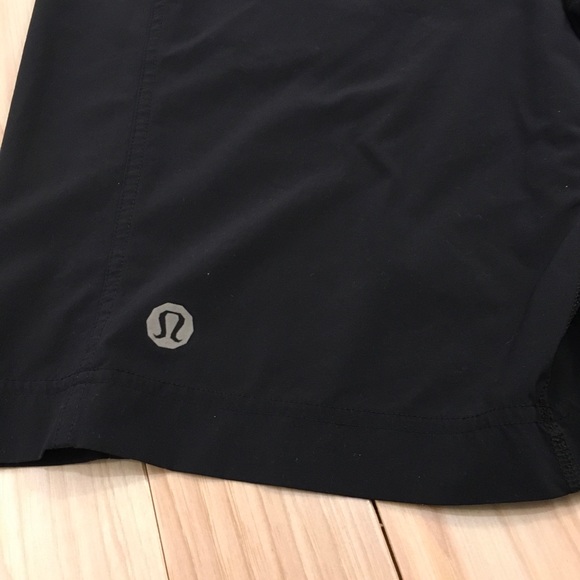 Lululemon Mens Shorts Size M With Old Logo ,Black - Picture 2 of 9